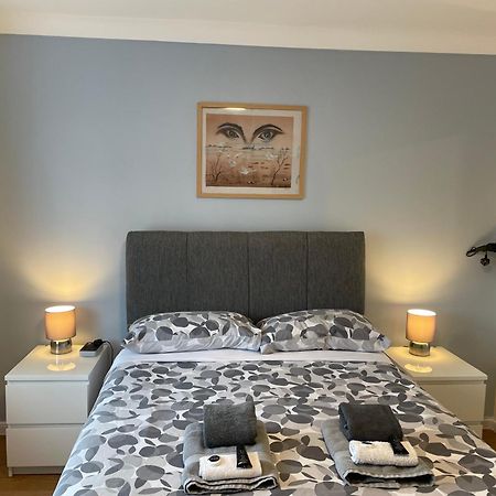Kensal Lodge Guest House Londra Esterno foto