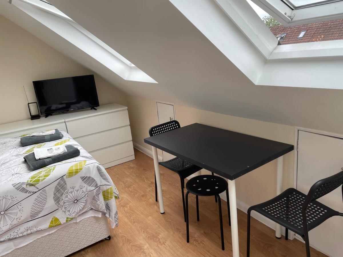 Kensal Lodge Guest House Londra Esterno foto