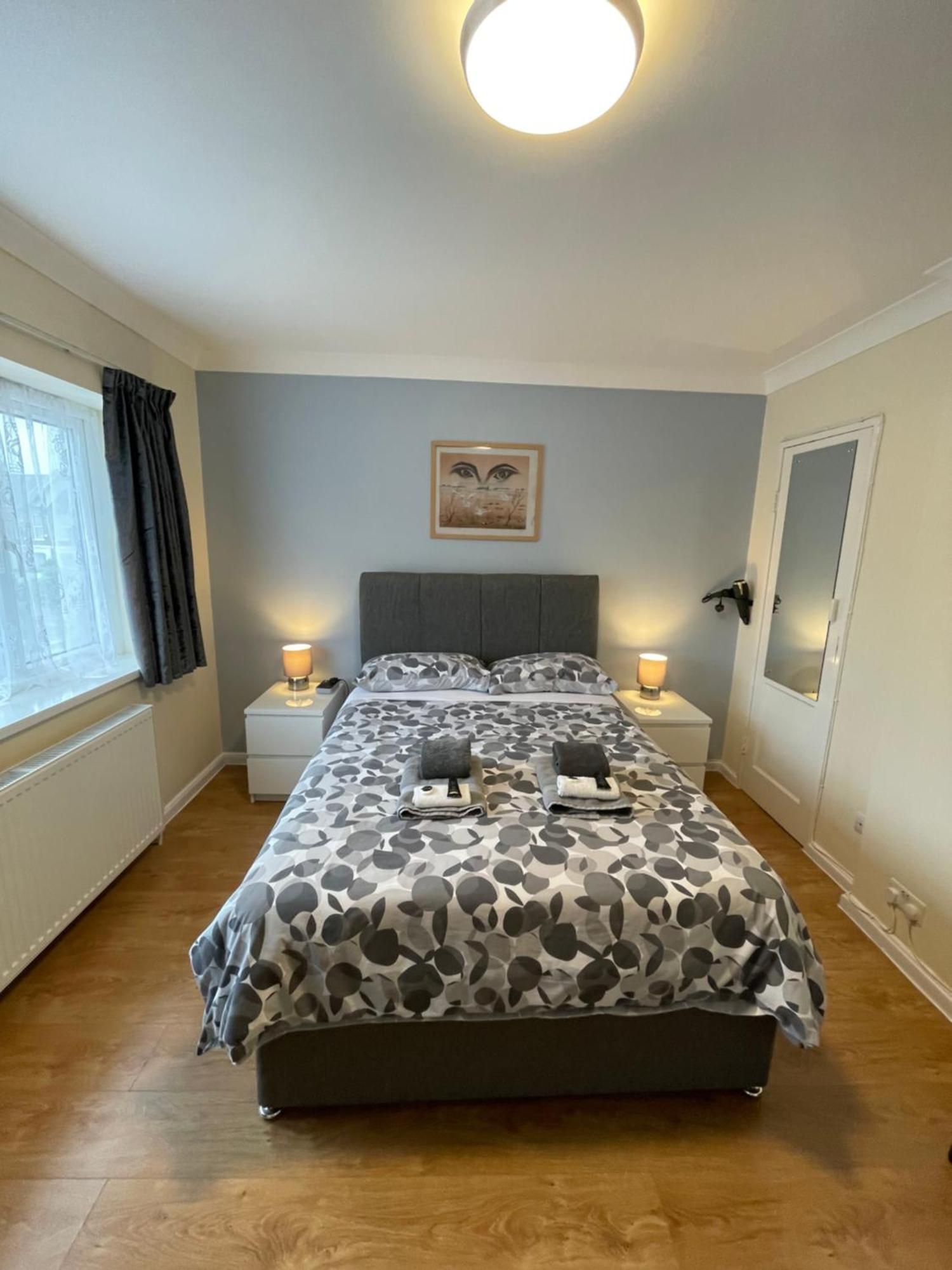 Kensal Lodge Guest House Londra Esterno foto