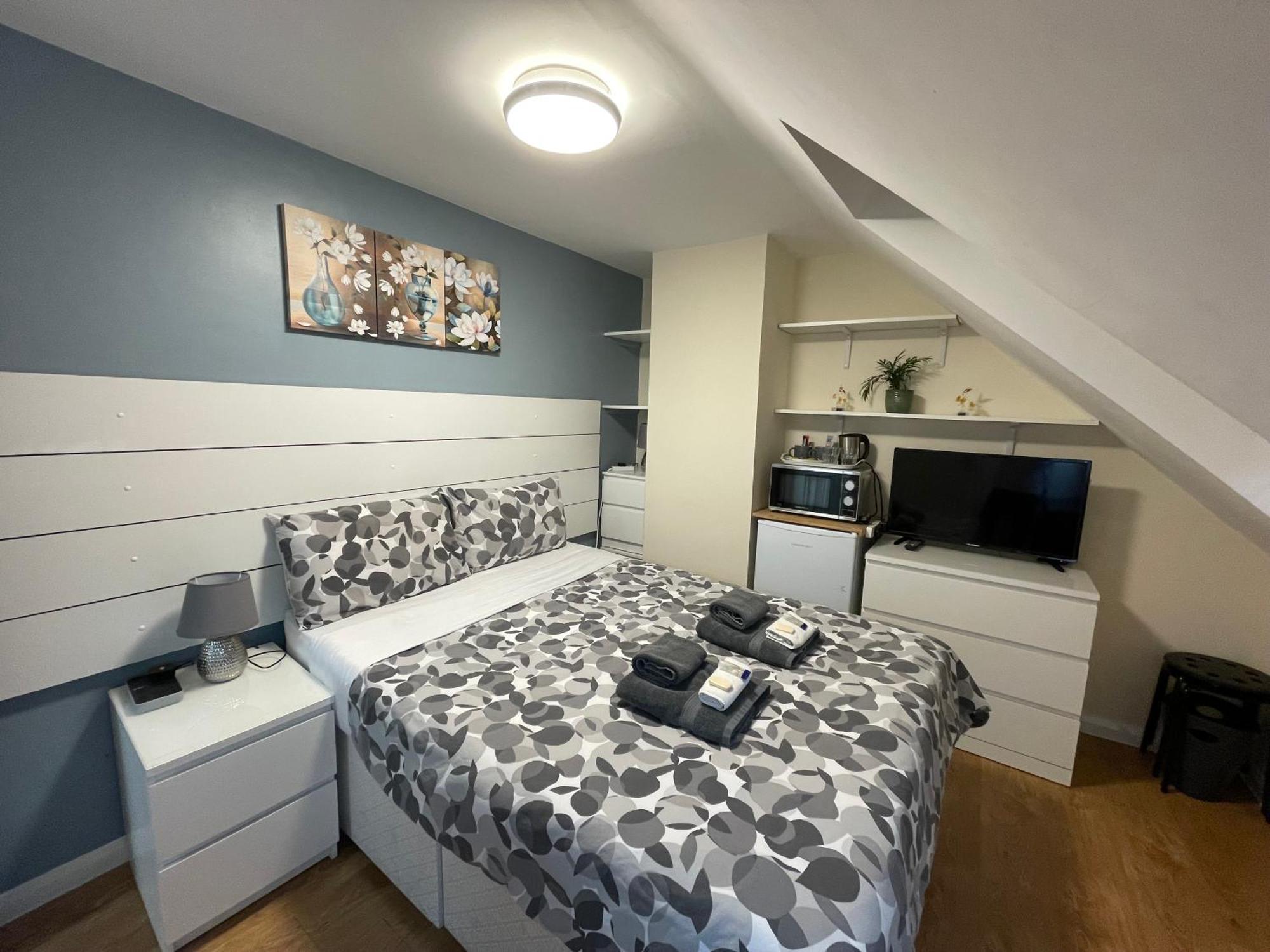 Kensal Lodge Guest House Londra Esterno foto