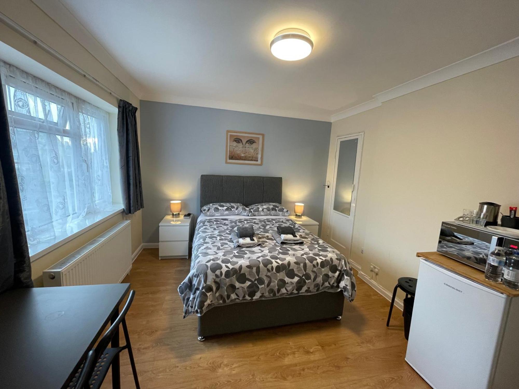 Kensal Lodge Guest House Londra Esterno foto