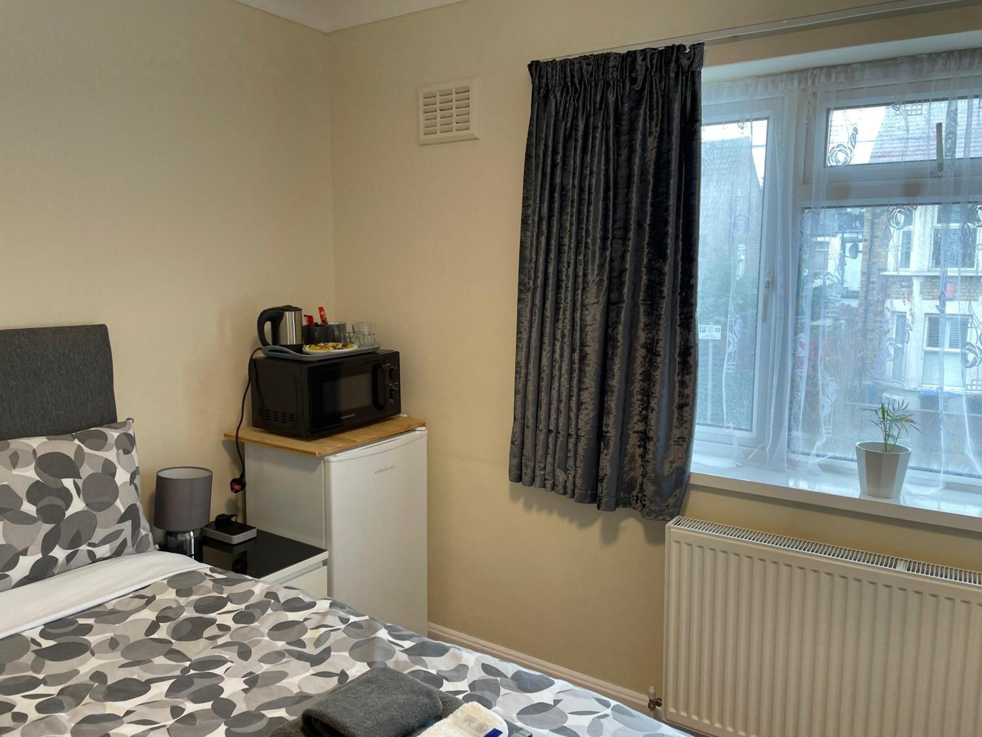 Kensal Lodge Guest House Londra Esterno foto