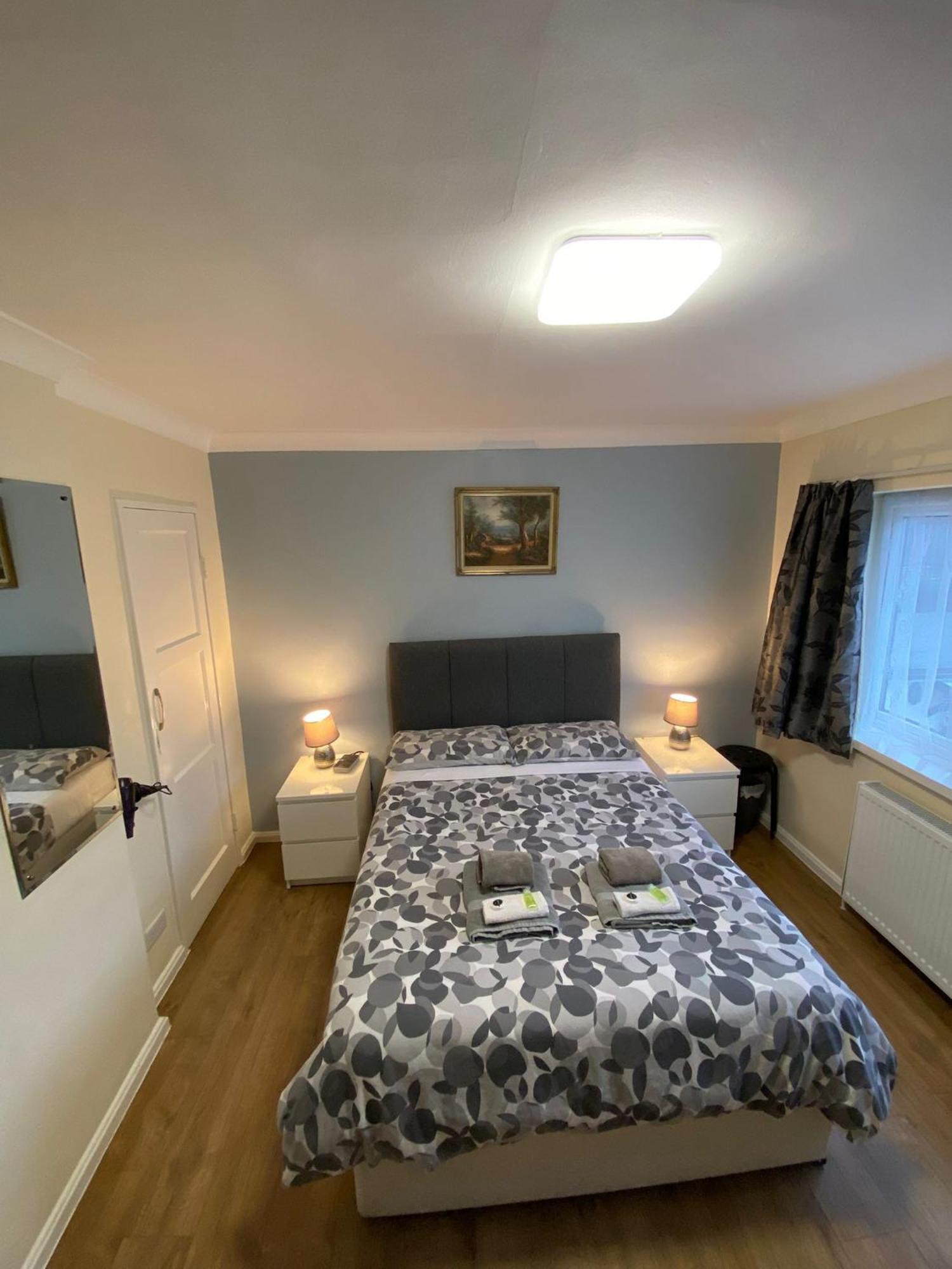Kensal Lodge Guest House Londra Esterno foto