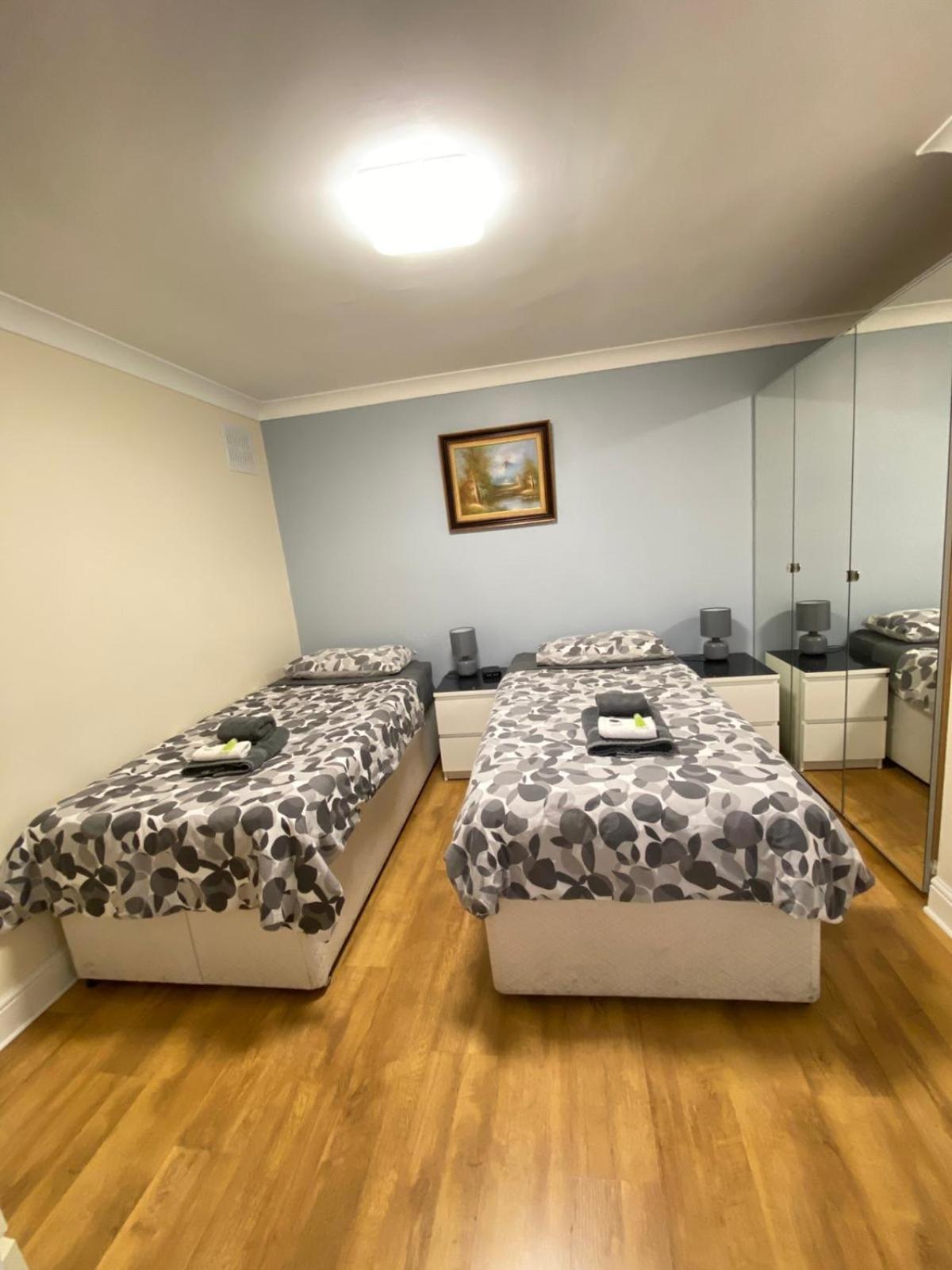 Kensal Lodge Guest House Londra Esterno foto